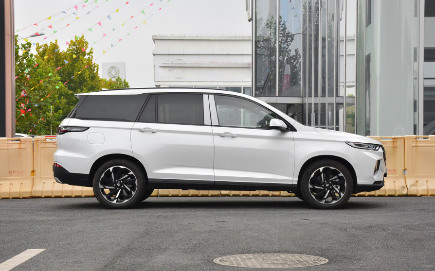 新宝骏打造大七座suv,空间越级,有1.5t动力,适合家用_腾讯新闻