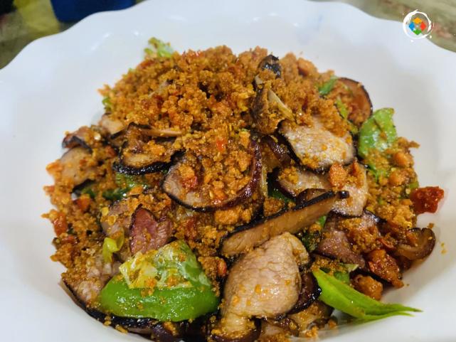 渣海椒配洋芋饭在重庆熙街遇见家乡味道满满的农家特色