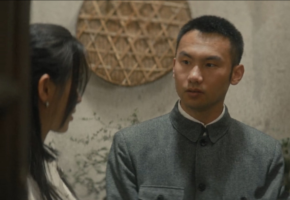 隐秘而伟大丁放父亲身份曝光不只是财政局长背后隐藏着更大身份