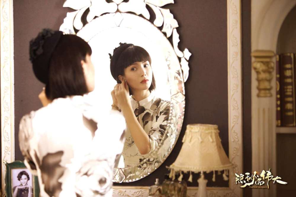 1,金晨—剧中扮演沈青禾,旗袍装:素雅李易峰,金晨主演的《隐秘而伟大