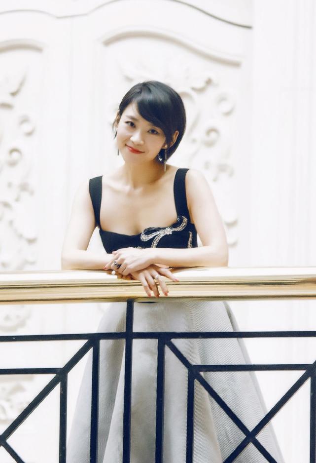 超美吕晓霖:第6878期时尚潮流美图欣赏