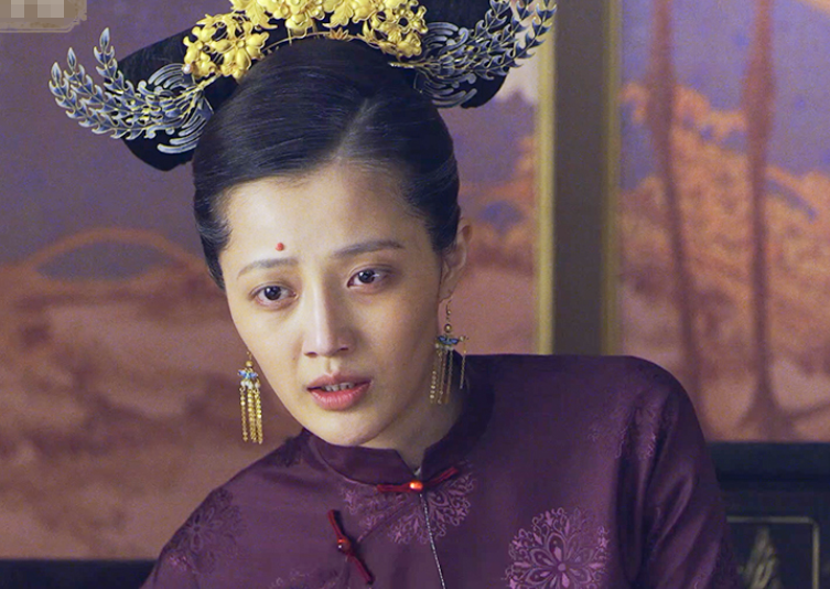 王秀竹换上现代装,美得有点不敢认其实《鹿鼎记》的太后的扮演者