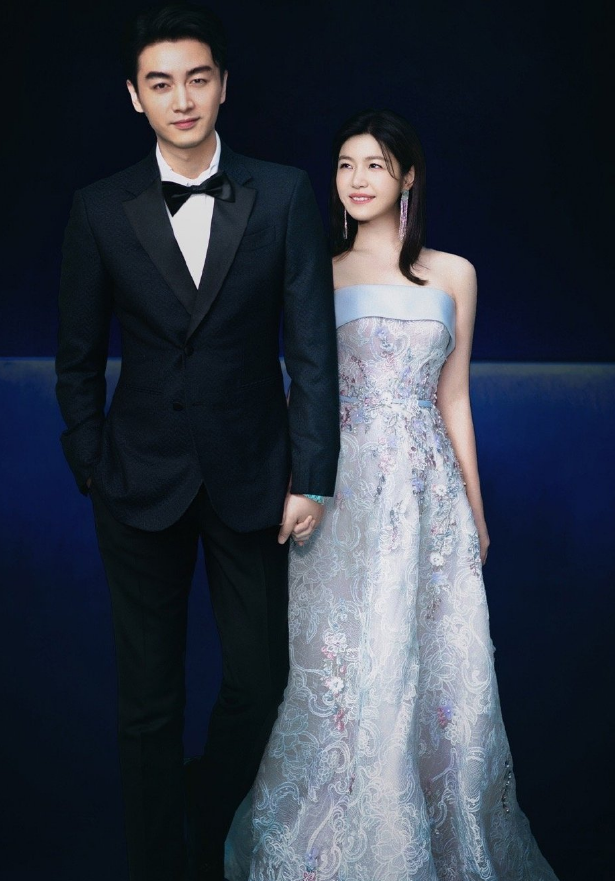 陈晓陈妍希罕同框活动女方成功将老公熬成哥哥保养秘诀谁不想知