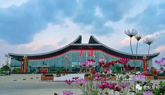 回眸十三五聚力再出发吉安铿锵前行筑坦途