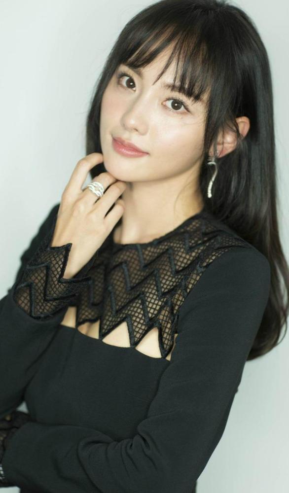 郑嘉妮 :第6415期时尚潮流美图欣赏