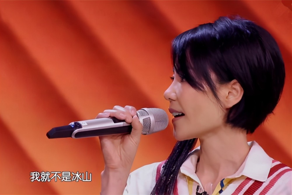 陶晶莹王菲是座冰山遭王菲当众回怼何炅一句话巧妙救场