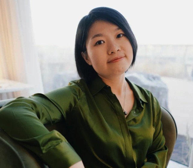 "凡尔赛女王"蒙淇淇奇遇记:14天里,我经历了一场社会性死亡