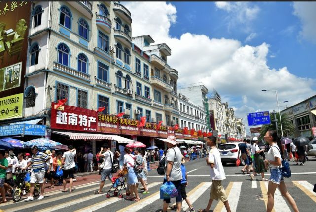 防城港东兴浓浓异域风情区