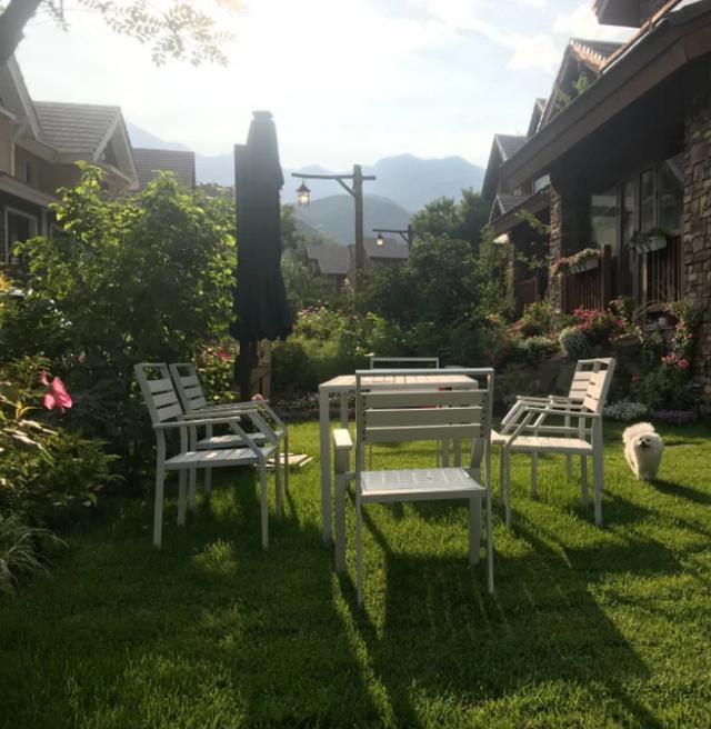 参观郑恺婚后住的豪宅跟老婆住两层小洋房周边环境美得像仙境