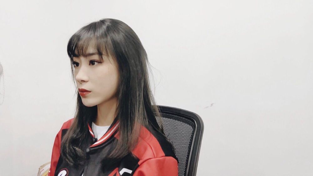 ag超玩会女队遗憾止步16强,老帅说的话选手并未听懂,dgc"太难了"