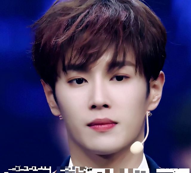 他还是《青春有你》选秀节目c位出道的选手呢,结果他所在男团unine才