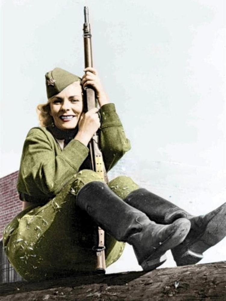 老照片:1941—1945,二战期间的苏联女兵,英姿飒爽,美丽迷人!