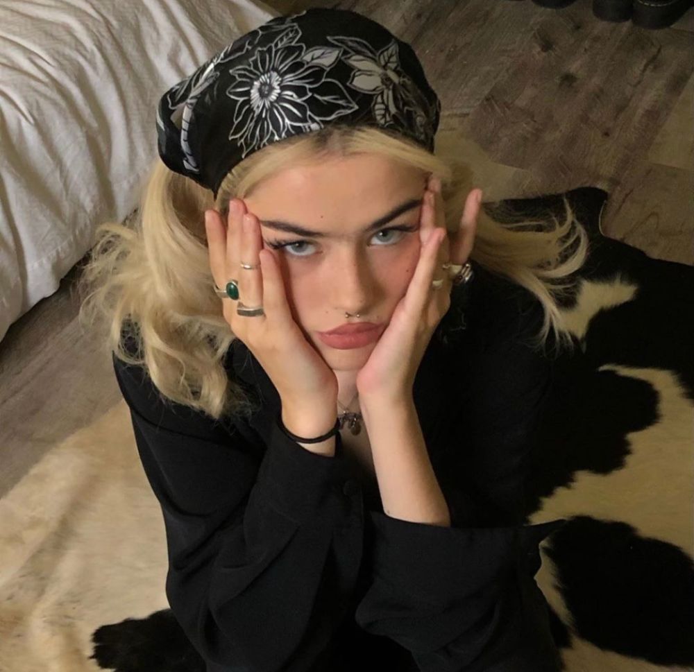 欧美风女生头像前人栽树后人乘凉