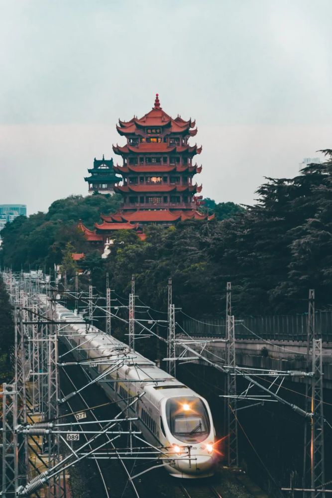 2020武汉城市大片上线,一个从未见过的武汉!