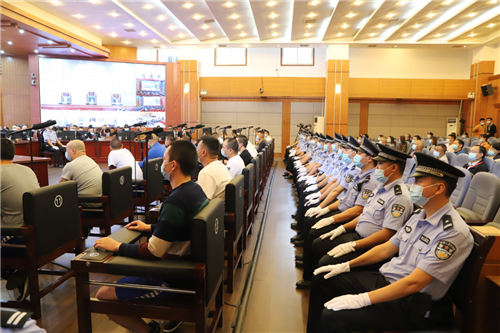 那个叫嚣"死也要死在国外"的雅安黑老大,被押解回国!