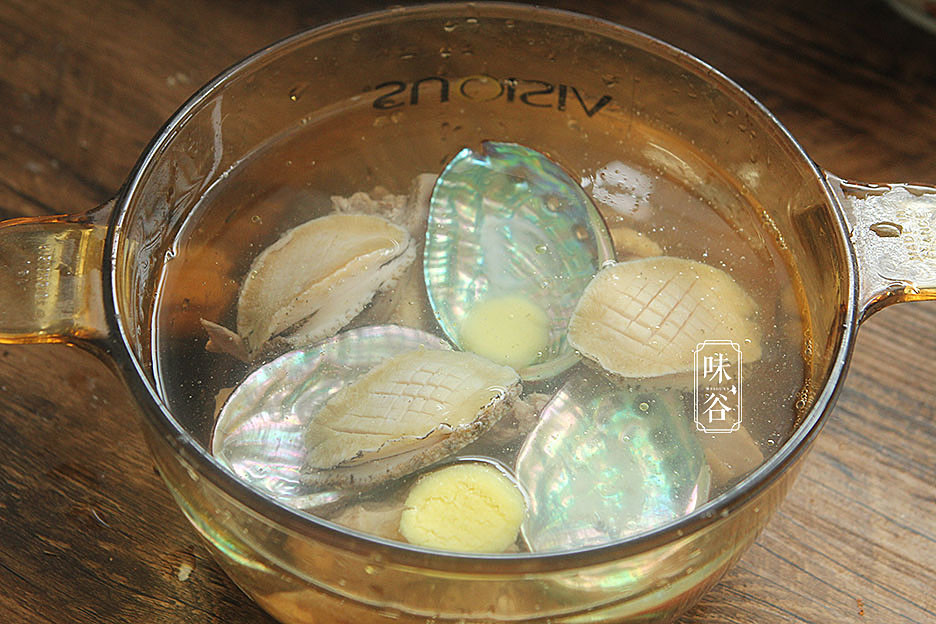 入冬后广东人都爱用这海鲜煲汤补充营养强体质连喝3碗都不够