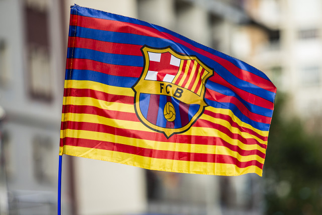 皇马欧冠成绩好于巴萨,巴萨联赛成绩更加出色,统治力上巴萨更出色,我