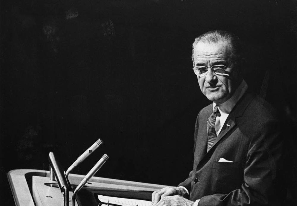 林登约翰逊旧照但是出乎美国人意料的是,以色列在战争之中所收获的