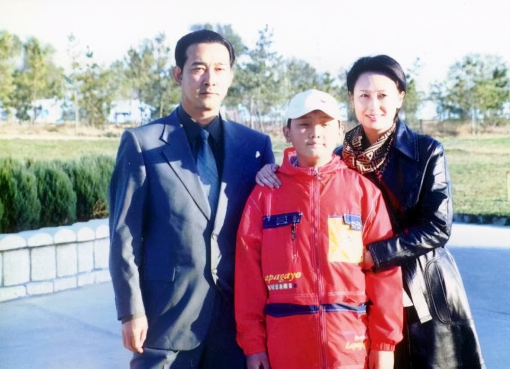 10年前,演员樊志起找尤小刚请假起争执,5小时后家中不幸身亡