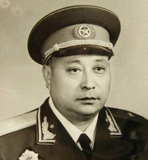 红1师第3团政委萧锋,为何仅被授予大校军衔?