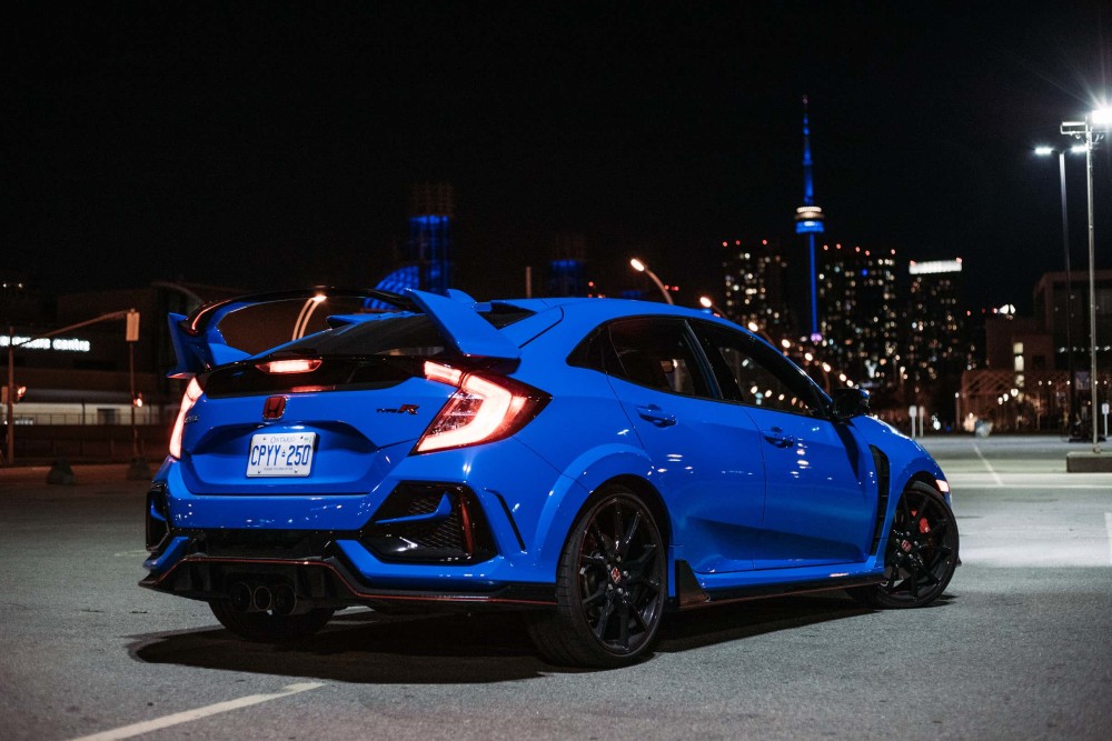 2020年本田思域typer两厢车你务必试驾的小钢炮