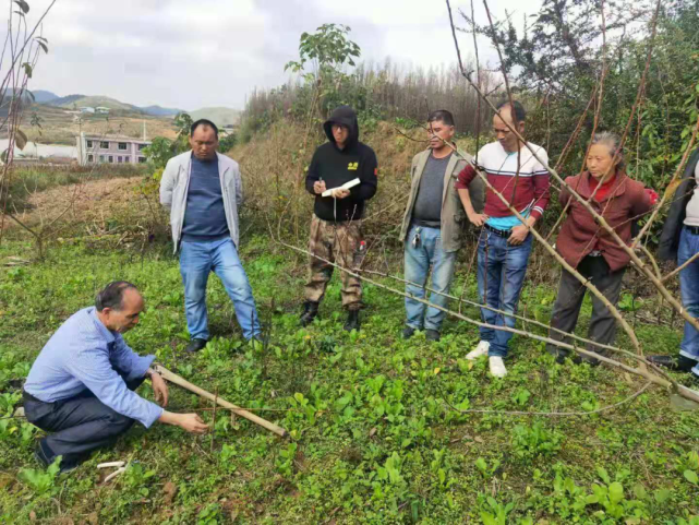 王崇祥:牵线搭桥,让贫困学子不再为生活发愁