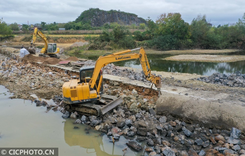 冬修水利施工忙