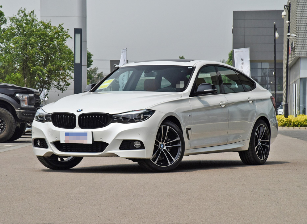 宝马新车火了,2.0t爆252马力,8at 国六,和奥迪a4l不相上下