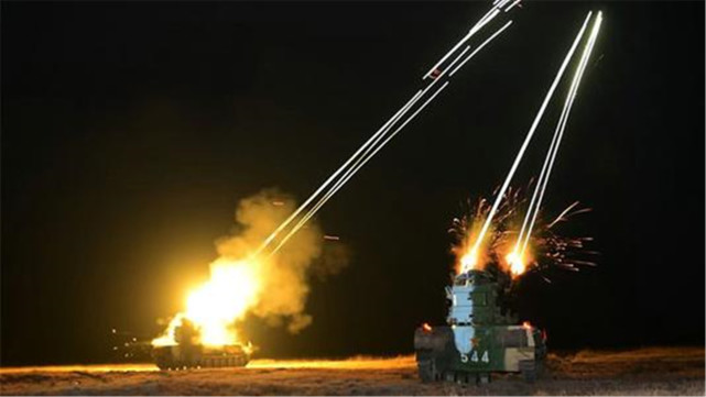 中国已实际装备激光武器,软硬杀伤兼备,撑起一片密不透风的防空网