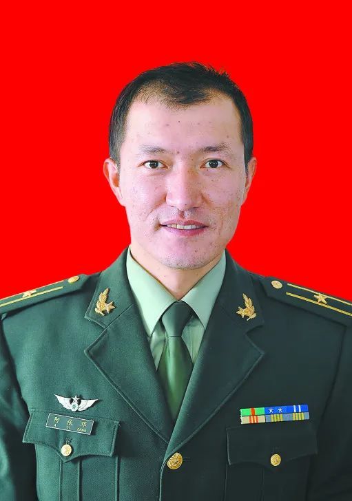 一级飞行员26姜雪北部战区陆军某边防旅连长27谢凤南部战区陆军某旅