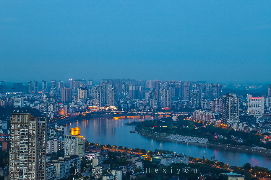 莫非是影视基地内江城区这个地方有片神秘的院落