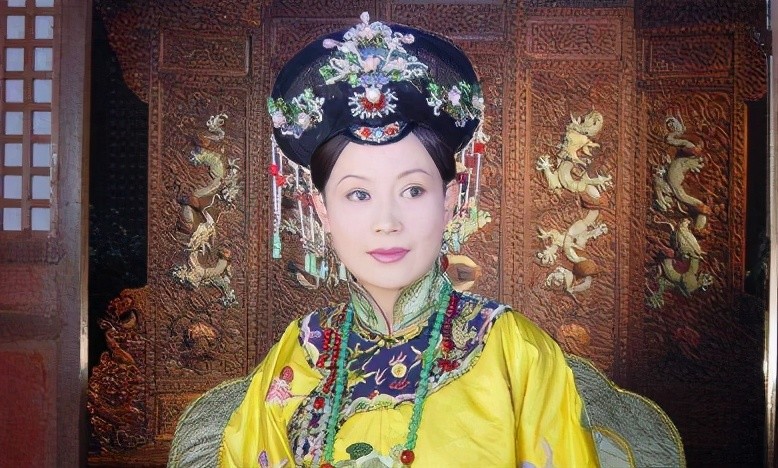 清朝时期,母后皇太后和圣母皇太后相比,谁的地位更高? - 皇太后和太后