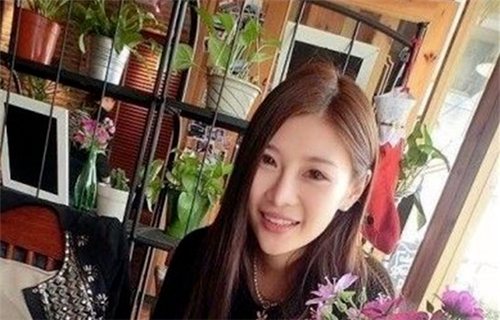 富二代丈夫怀疑妻子不忠,砍妻60多刀被判死刑,7年过去他仍活着