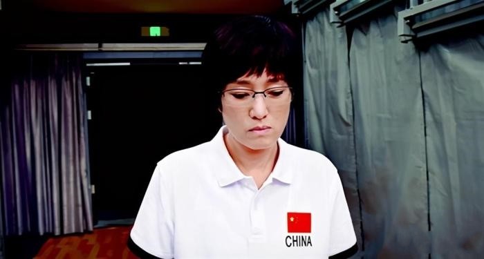 《夺冠》中巩俐饰演的郎平太真实连背影都像,但仍有人提出争议