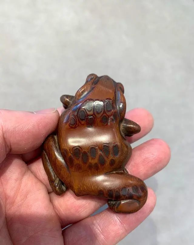 一只竹雕青蛙为何能拍出212万的天价