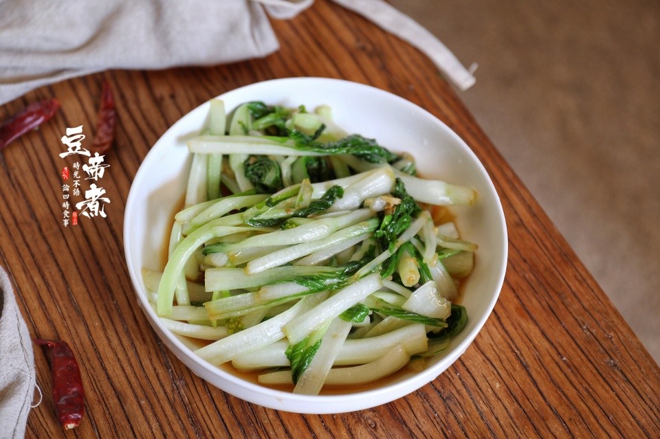 明明是青菜为什么叫小白菜,快手爆炒3分钟,是下饭下粥的好搭档_腾讯