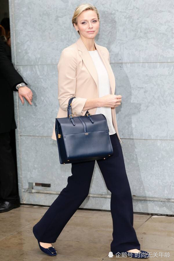 她同样是逃跑王妃不幸的是从来就没成功过