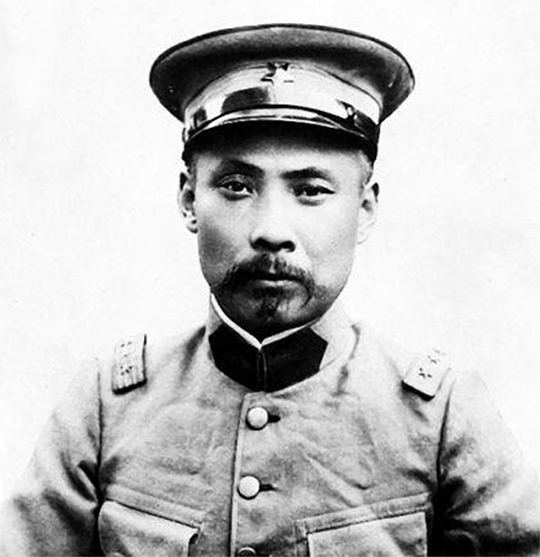 李国源亡妻为他留住了龙凤胎妻妹却暗藏祸心抢了儿子还死活不还