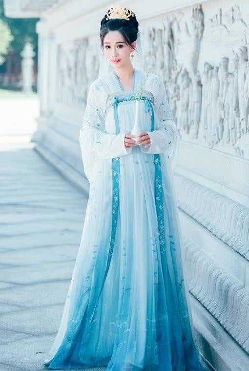 情感测试:选出第一眼你认为最美的古装美人,看你前世因何而死?