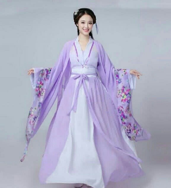 灵签占卜:你要陪皇帝赏花,穿哪件古装?测你在古代所扮演的身份?