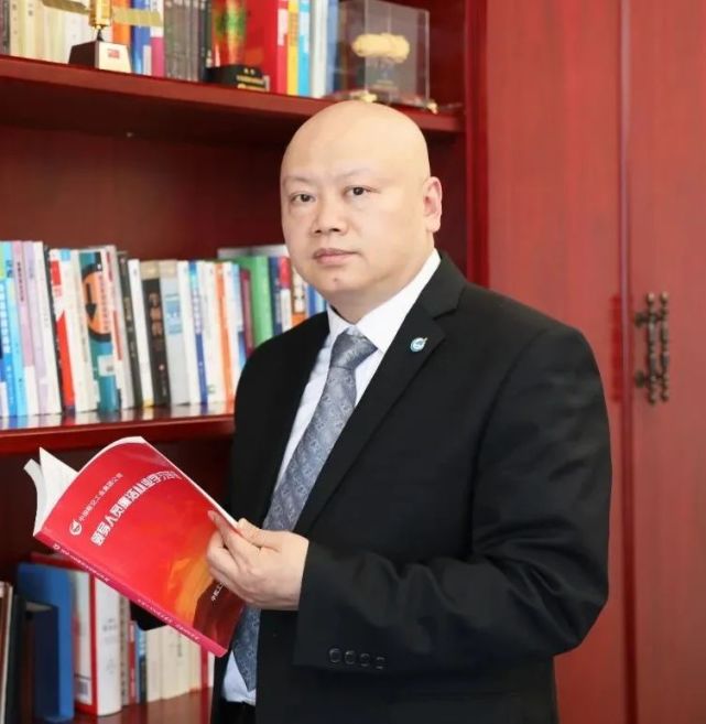 喜讯|冉兴获评"全国劳动模范"荣誉称号_腾讯新闻