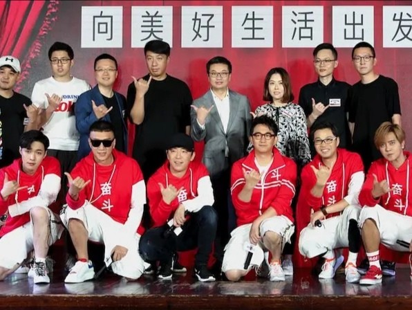 严敏新综艺来袭黄磊何炅金星齐聚阵容豪华飞行嘉宾还有胡歌