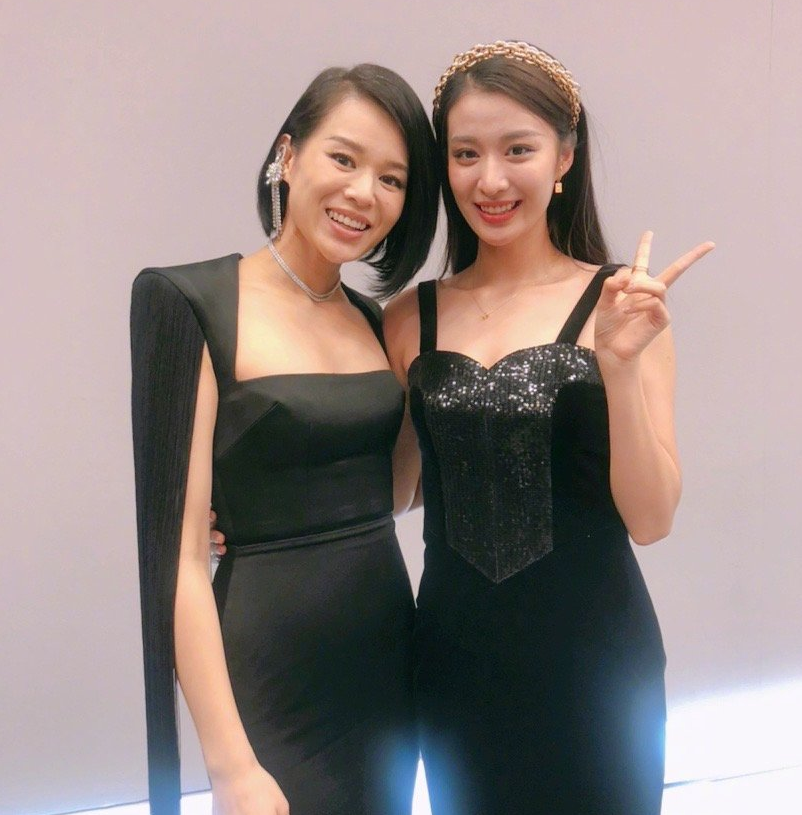 与王锵又一豪门姐弟胡杏儿这么多年来,这颜值好像都没有什么大的变化