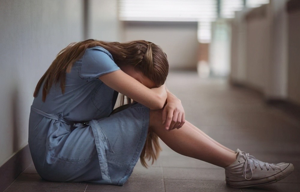 哈佛心理学家:孩子有八种迹象表明正在一步步走向自卑的深渊