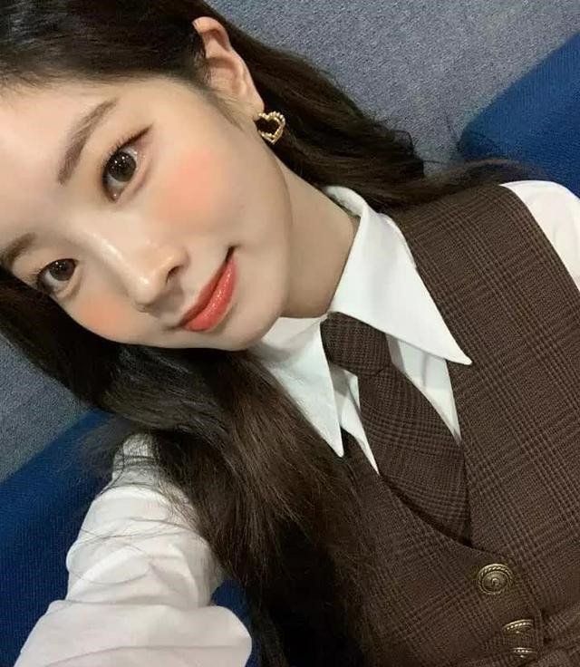 Twice化妆师公开 多贤白皙无暇肌肤的秘密 网赞 太羡慕了吧 肌肤 化妆师 皮肤 化妆 素颜 妆容