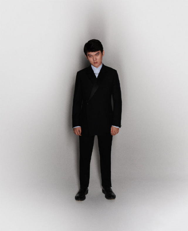 jackeylove当选"年度电竞人",和雷军,华晨宇同框出镜