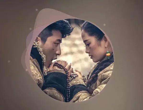 网曝丁真结婚后续:照片被扒出粉丝吵翻天,女方多次认领老婆身份