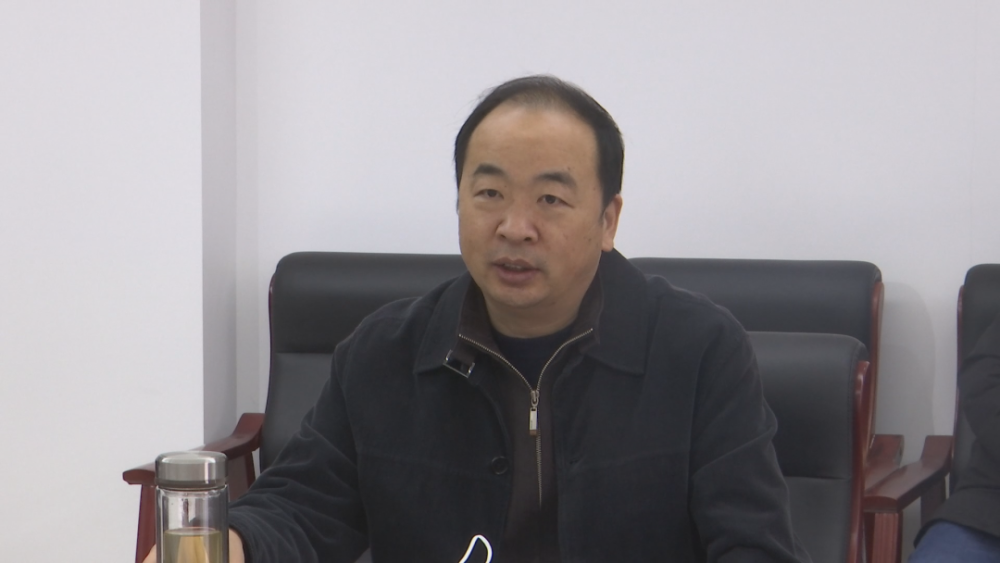 11月25日,市委副秘书长郝章新一行来云梦督导常态化疫情防控工作.