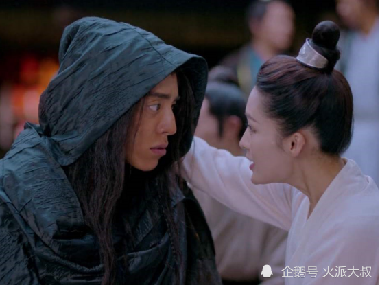 王大陆直播刷剧 狼殿下 有人欢喜有人愁 网友 真的很好看 腾讯新闻