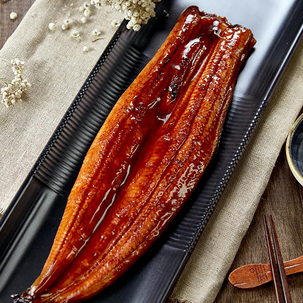 尝上一口,鱼肉酥软,肉汁甜鲜,妥妥的日料店同款,简直不能更正宗!